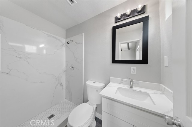24800 Carolyn Avenue, Moreno Valley CA: https://media.crmls.org/medias/1ac88d17-7354-42aa-8d83-e386d9234e80.jpg