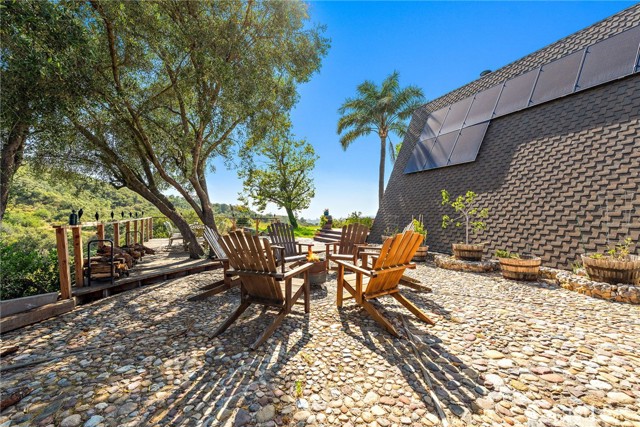 19041 Live Oak Canyon Road, Trabuco Canyon CA: https://media.crmls.org/medias/1acaaeef-95e2-4901-be14-8c3c84f3e353.jpg