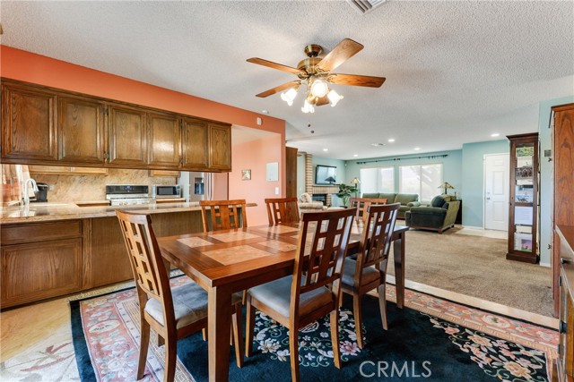 Detail Gallery Image 8 of 25 For 5819 E Avenue T8, Palmdale,  CA 93552 - 3 Beds | 2 Baths