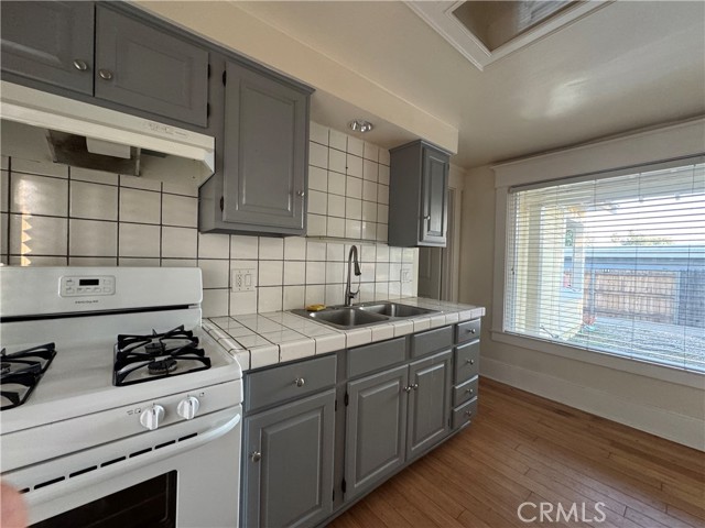 Detail Gallery Image 7 of 11 For 1743 N Oxford Ave #B,  Pasadena,  CA 91104 - 1 Beds | 1 Baths