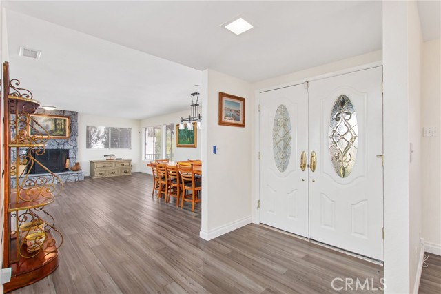 Detail Gallery Image 12 of 57 For 22751 Running Rabbit Ct, Canyon Lake,  CA 92587 - 3 Beds | 2 Baths