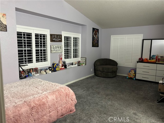 Detail Gallery Image 14 of 26 For 10075 Desert Mallow, Moreno Valley,  CA 92557 - 5 Beds | 3 Baths