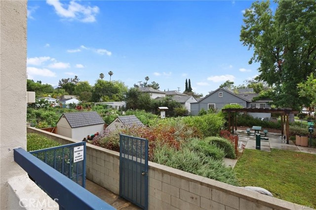 1018 Magnolia Street, South Pasadena CA: https://media.crmls.org/medias/1accd70e-92ec-4075-8985-097f6a44444d.jpg