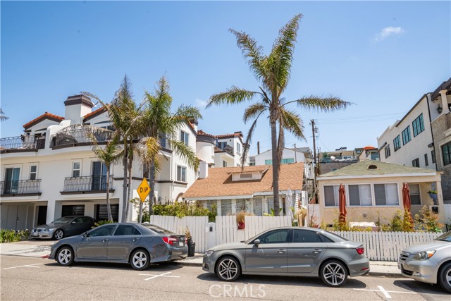 934 Manhattan Avenue, Hermosa Beach, California 90254, ,Residential Income,For Sale,Manhattan,SB23078866