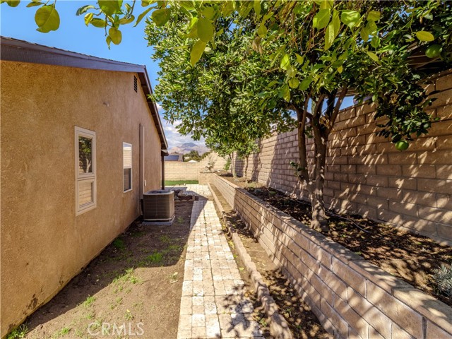 Detail Gallery Image 16 of 18 For 802 Renee, Redlands,  CA 92374 - 3 Beds | 2 Baths
