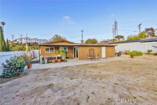 4657 Chateau Place, San Diego CA: https://media.crmls.org/medias/1ace115e-34d3-43bf-b86f-5304e7ebc34f.jpg