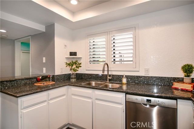 Detail Gallery Image 12 of 45 For 16551 Grunion Lane #204,  Huntington Beach,  CA 92649 - 2 Beds | 2 Baths