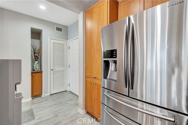 Detail Gallery Image 4 of 41 For 12688 Chapman Ave #3301,  Garden Grove,  CA 92840 - 2 Beds | 2 Baths