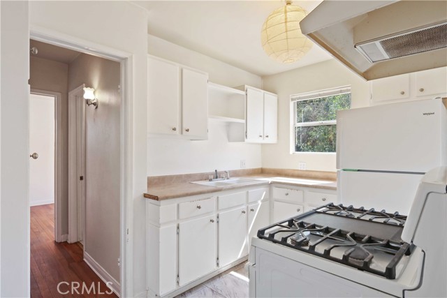 Detail Gallery Image 9 of 23 For 5940 Cedros Ave, Van Nuys,  CA 91411 - 2 Beds | 1 Baths