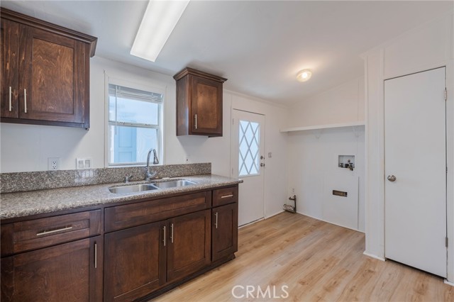 Detail Gallery Image 6 of 20 For 12062 W Edinger Spc 19, Santa Ana,  CA 92704 - 3 Beds | 2 Baths