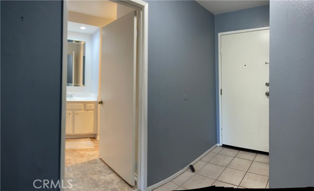 Detail Gallery Image 22 of 24 For 6815 Remmet Ave #219,  Canoga Park,  CA 91303 - 1 Beds | 1 Baths