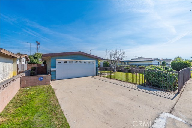 Detail Gallery Image 1 of 1 For 15420 Bonsallo Ave, Gardena,  CA 90247 - 3 Beds | 2 Baths