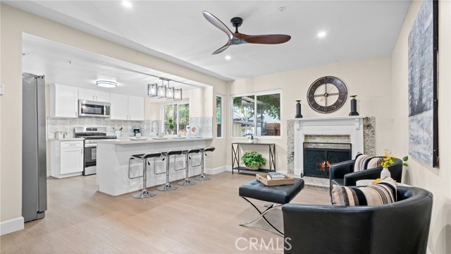 14981 Daisy Circle, Fontana CA: https://media.crmls.org/medias/1ad10077-abf7-4858-b088-30f2ba03d4ff.jpg