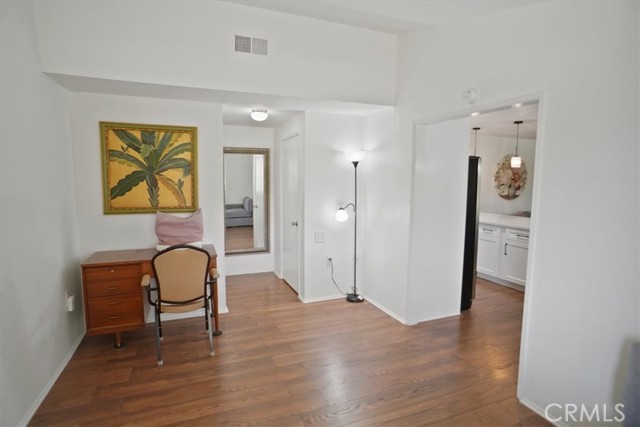19207 Avenue Of The Oaks, Newhall CA: https://media.crmls.org/medias/1ad1c182-13c8-465e-8eb6-8a1f709c2e3c.jpg