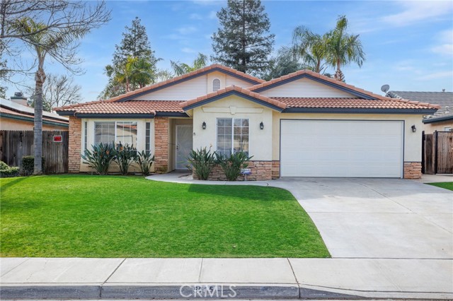 Detail Gallery Image 1 of 1 For 5715 Pine Trail Drive, Bakersfield,  CA 93313 - 4 Beds | 2 Baths