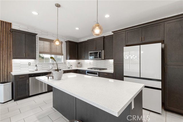 28341 Heather Green Way, Menifee CA: https://media.crmls.org/medias/1ad22030-ce2d-4f5c-82cf-dcf6b324c603.jpg