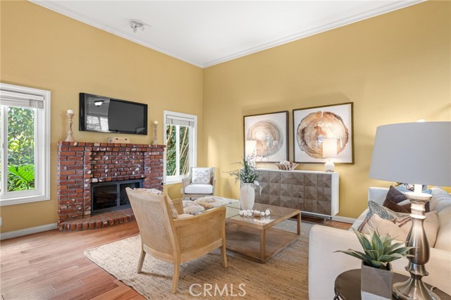 Detail Gallery Image 11 of 35 For 1909 Belmont Ln #B,  Redondo Beach,  CA 90278 - 3 Beds | 3 Baths