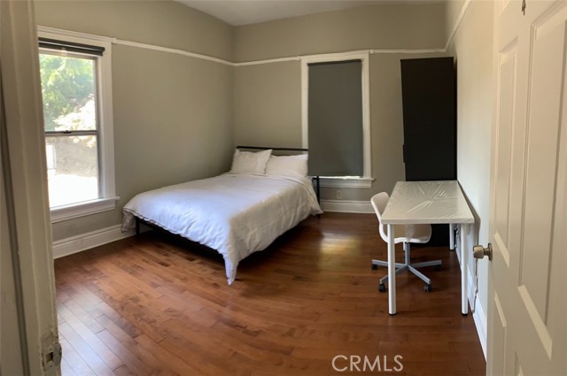 1356 W 30th Street, Los Angeles CA: https://media.crmls.org/medias/1ad2c1d5-40c5-49ac-b62d-78666d909764.jpg