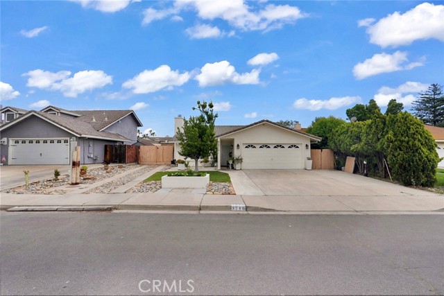 Detail Gallery Image 2 of 33 For 3716 Georgeann, Ceres,  CA 95307 - 3 Beds | 2 Baths