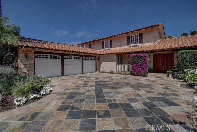 12441 La Bella Drive, Santa Ana CA: https://media.crmls.org/medias/1ad35cf2-96f7-45cf-8282-001d82dbbe38.jpg