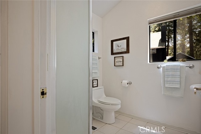 Detail Gallery Image 24 of 44 For 26249 Cedar Ln, Twin Peaks,  CA 92391 - 4 Beds | 3 Baths