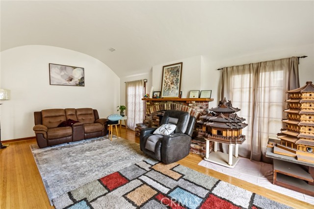 Detail Gallery Image 4 of 28 For 1841 S 6th St, Alhambra,  CA 91803 - 6 Beds | 4 Baths