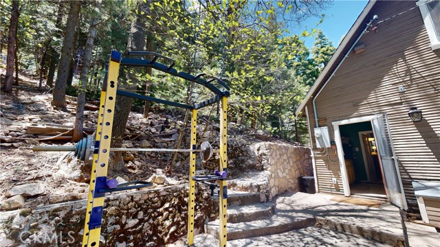 Detail Gallery Image 15 of 64 For 616 Wellsley Dr, Lake Arrowhead,  CA 92352 - 3 Beds | 2 Baths