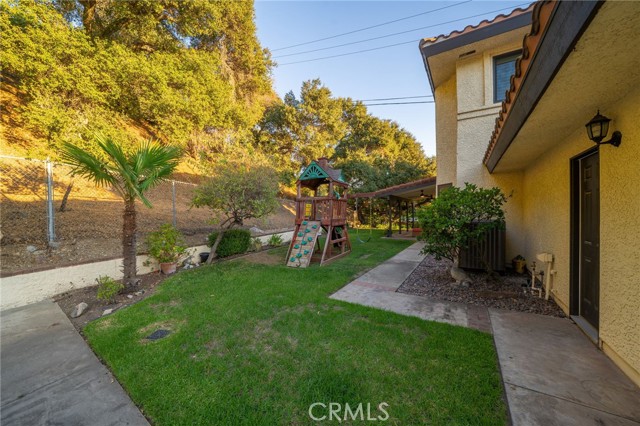 Detail Gallery Image 32 of 47 For 810 Mountain Ln, Glendora,  CA 91741 - 3 Beds | 2/1 Baths
