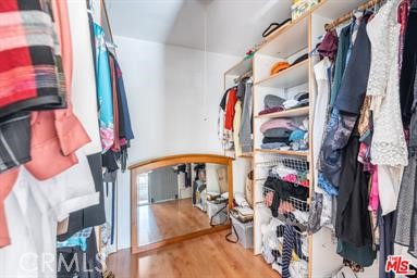 3540 N Knoll Drive, Los Angeles CA: https://media.crmls.org/medias/1ad4ece3-7891-451e-9e4c-3d46b697fea4.jpg