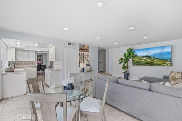 Image 15 of 60 For 4395 Avenida Carmel