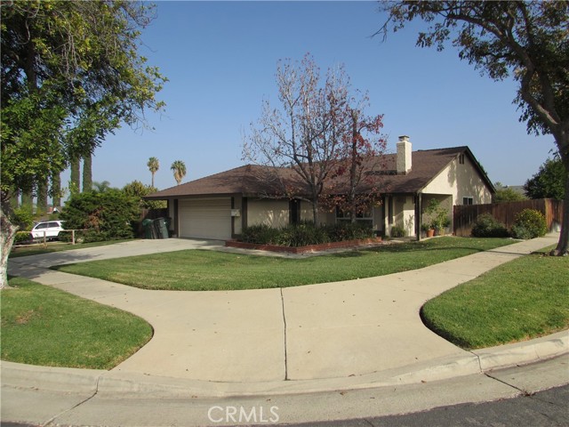 2053 Conejo St, Corona, CA 92882