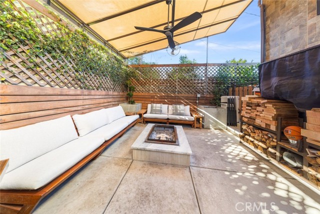 Detail Gallery Image 4 of 13 For 18748 1/2 Collins St, Tarzana,  CA 91356 - 1 Beds | 1 Baths