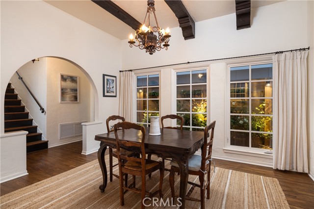 1305 E Balboa Boulevard, Newport Beach CA: https://media.crmls.org/medias/1ad63d10-1c03-43fc-859f-437bda872e50.jpg