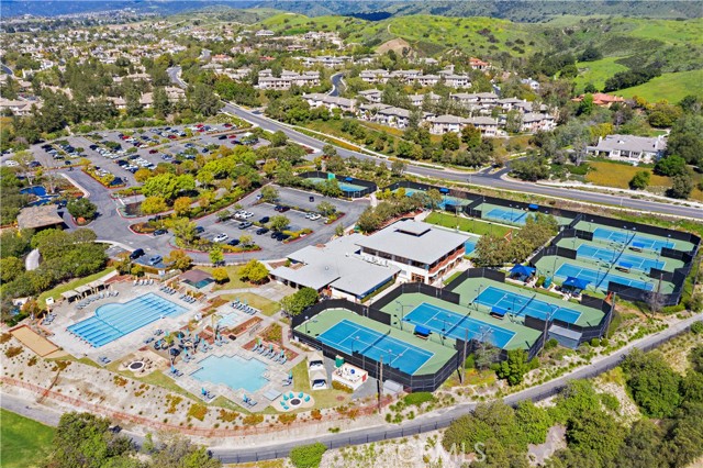 58 Long View Road, Coto de Caza CA: https://media.crmls.org/medias/1ad69845-2aaf-48d0-bc39-9711cb3c629c.jpg