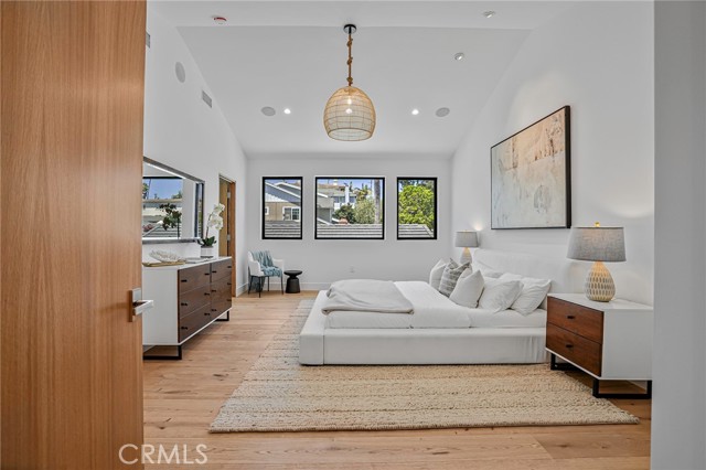 1003 S Prospect Ave, Redondo Beach CA: https://media.crmls.org/medias/1ad76f42-510d-4347-aef4-42a7b140d904.jpg