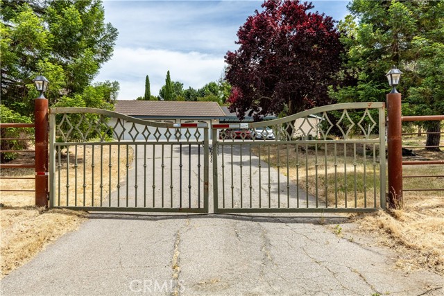 Detail Gallery Image 3 of 44 For 425 Gahan Pl, Paso Robles,  CA 93446 - 3 Beds | 2/1 Baths