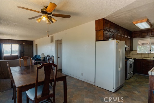 Detail Gallery Image 7 of 56 For 14293 Road 28 1/2, Madera,  CA 93638 - 4 Beds | 2 Baths