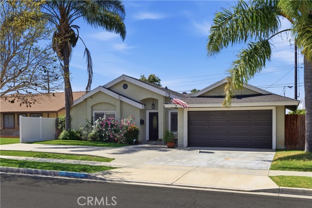 Detail Gallery Image 2 of 36 For 20031 Shorewood, Huntington Beach,  CA 92646 - 3 Beds | 2 Baths