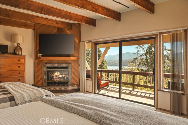 201 Grizzly, Lake Arrowhead, CA 92352