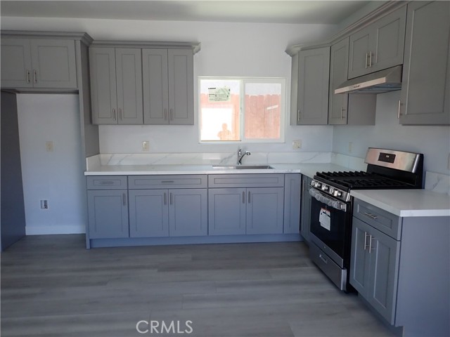 Detail Gallery Image 2 of 13 For 1738 S Varna #C,  Anaheim,  CA 92804 - 2 Beds | 2 Baths