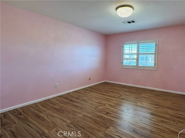 Image 11 of 13 For 1398 Meadowview Avenue