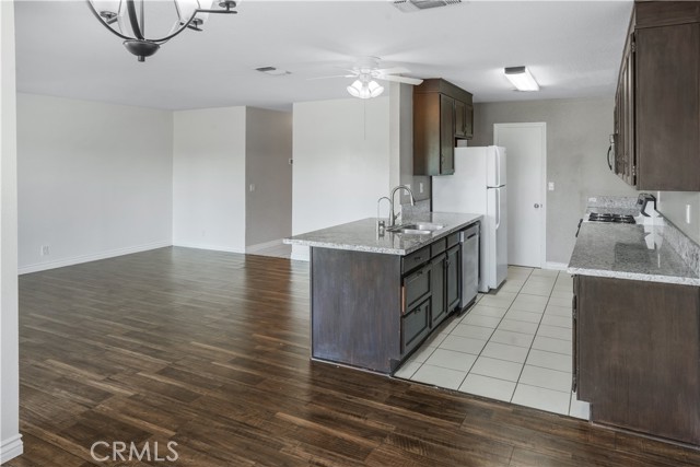 Detail Gallery Image 12 of 33 For 27535 Lakeview Dr #37,  Helendale,  CA 92342 - 2 Beds | 2 Baths