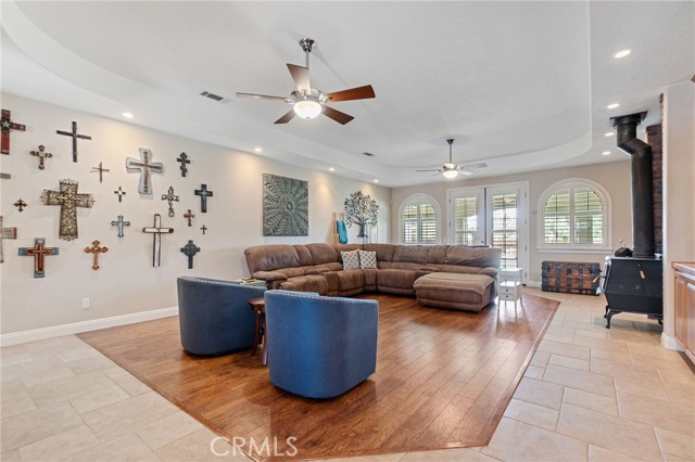 Detail Gallery Image 11 of 73 For 14260 Chinook Rd, Apple Valley,  CA 92307 - 5 Beds | 5/3 Baths