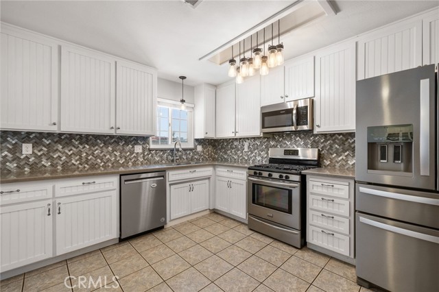 Detail Gallery Image 10 of 33 For 6300 Ringwood St, Bakersfield,  CA 93313 - 3 Beds | 2 Baths
