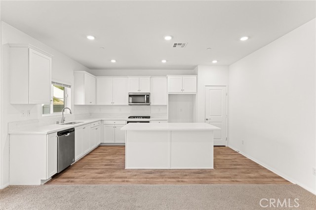 Detail Gallery Image 6 of 31 For 35286 Sorenstam Dr, Beaumont,  CA 92223 - 4 Beds | 3/1 Baths