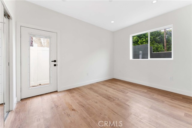 Detail Gallery Image 12 of 13 For 4559 W 18th #1/4,  Los Angeles,  CA 90019 - 2 Beds | 2 Baths