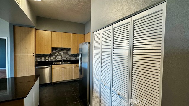 388 E Ocean Boulevard, Long Beach CA: https://media.crmls.org/medias/1adb6467-efc1-4789-87e6-1591e1f8fdcb.jpg