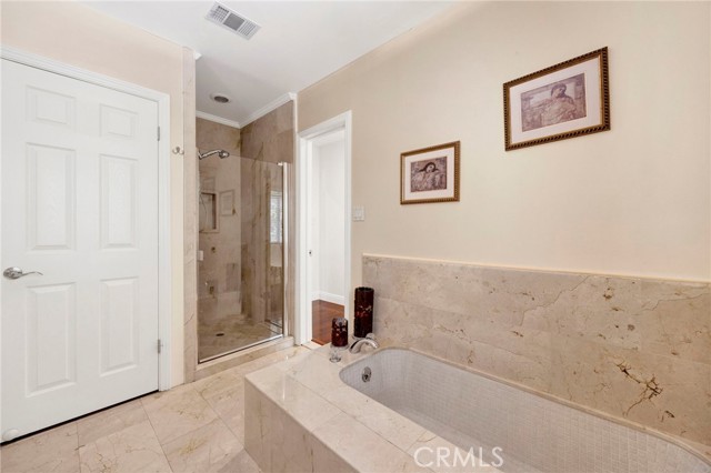 18930 Wells Drive, Tarzana CA: https://media.crmls.org/medias/1adb76ac-b1e9-4201-9268-c2adf54d5b34.jpg