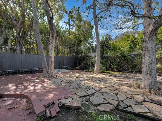 Detail Gallery Image 31 of 33 For 4231 Stern, Sherman Oaks,  CA 91423 - 4 Beds | 3 Baths