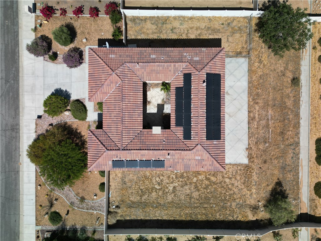 https://media.crmls.org/medias/1adc0e84-67c8-461d-a6c2-d437c6ec1a79.jpg?preset=X-Large